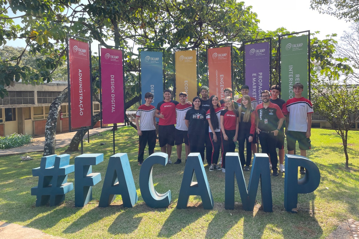 FACAMP RECEBE VISITA DO COLÉGIO OFICINA DO ESTUDANTE